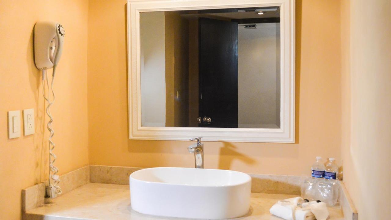 Armida Express Hotel Guaymas Ngoại thất bức ảnh
